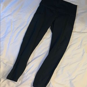 Cropped leggings with pockets
